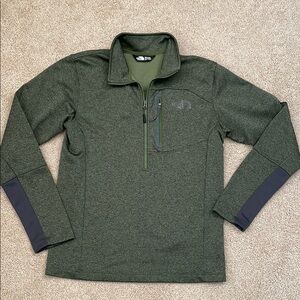 The North Face Men's Green 1/2 Zip Pullover